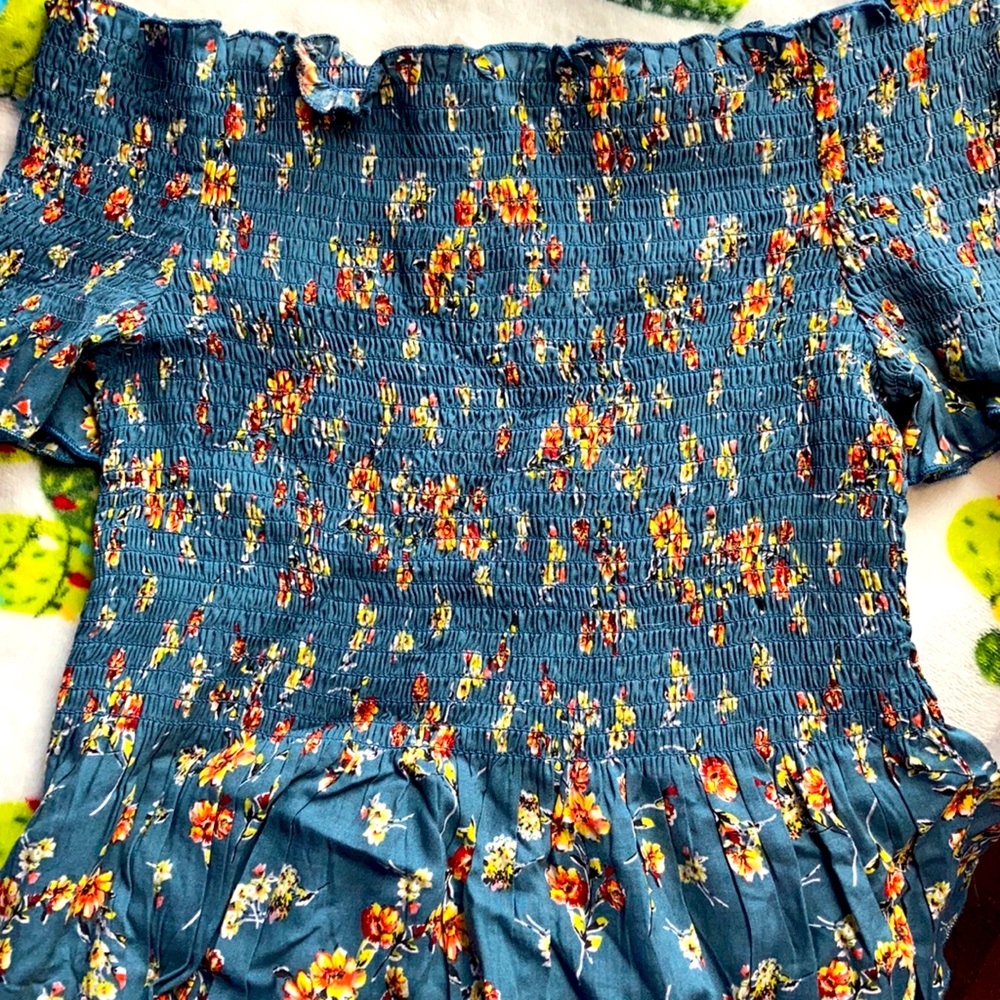 Pretty floral blue off the shoulder top
